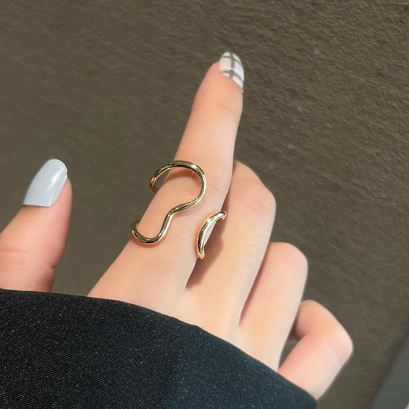 

Новое уникальное оригинальное кольцо Uworld из нержавеющей стали золотого цвета, цветное популярное персонализированное преувеличенное украшение для вечеринок с подвесками для женщин 1PCS золотой