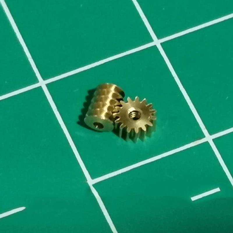 0.2M 15T 0.8/1.0mm Shaft Hole Aperture Copper Metal Brass Worm Reduction Gear Set Micro Reduction Gear Static Modification 1:87