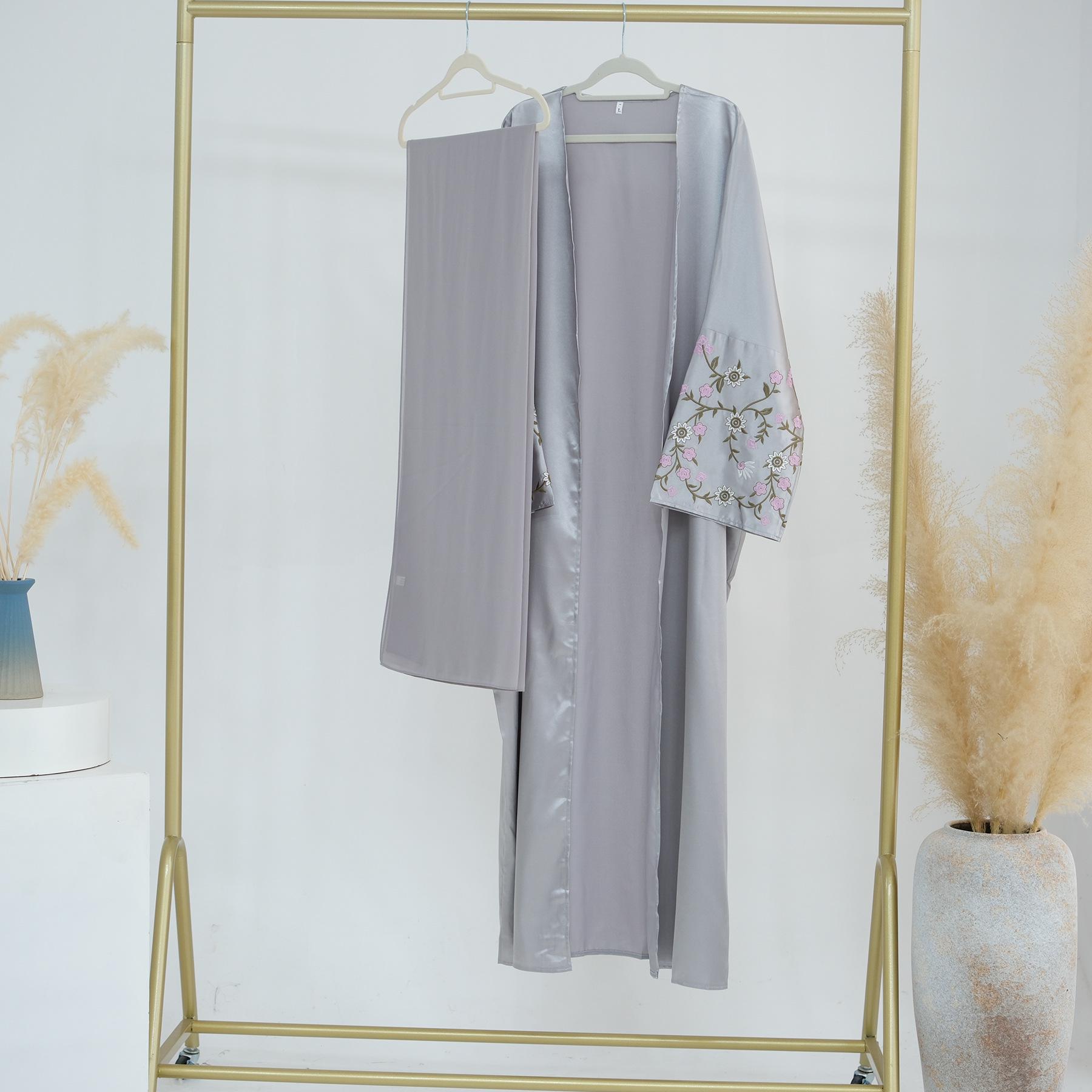 

Платье-абая Loriya Exquisite Embroidery LR827 - Коллекция Дубая 2024 Medium