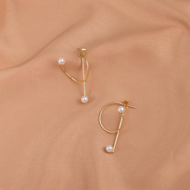 

Срібні сережки-пусети 925 проби з перлами - Універсальний корейський дизайн з металевою обмоткою