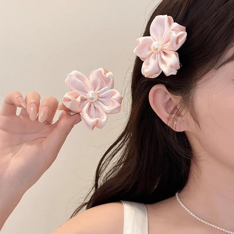 New Fashion Satin Pink Flower Hair Clamps Korean Imitation Pearl Side Hairpins Barrettes For Women Cute Hair Accessories
