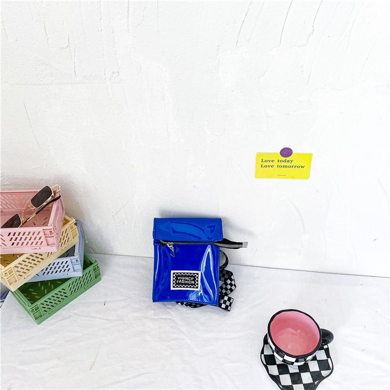 

Stylish Mini Crossbody Bag For Kids With Durable Material And Fun Design For Boys And Girls Blue