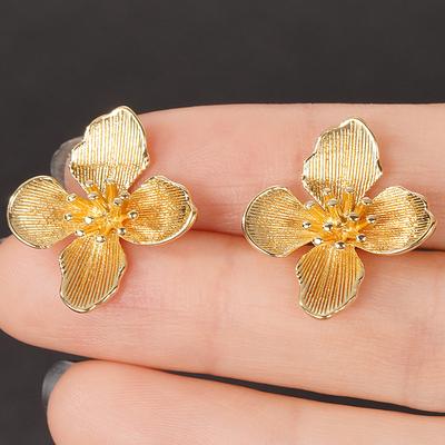 Gold Color Metal Flower Earrings for Women Wedding Party Exquisite  Accessories Simple Stylish Anniversary Jewelry Gift