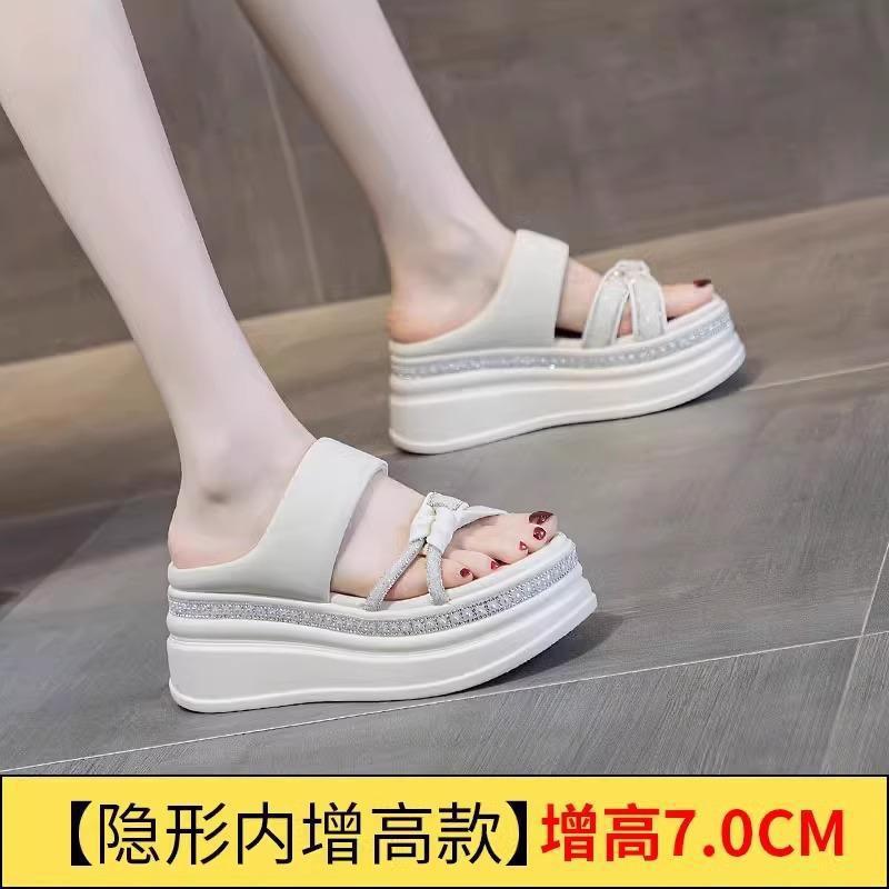 

Толстая подошва внутренняя пятка крутые тапочки женские носят 2025 лето новая мода интернет-знаменитость маффин танкетка 39 белый