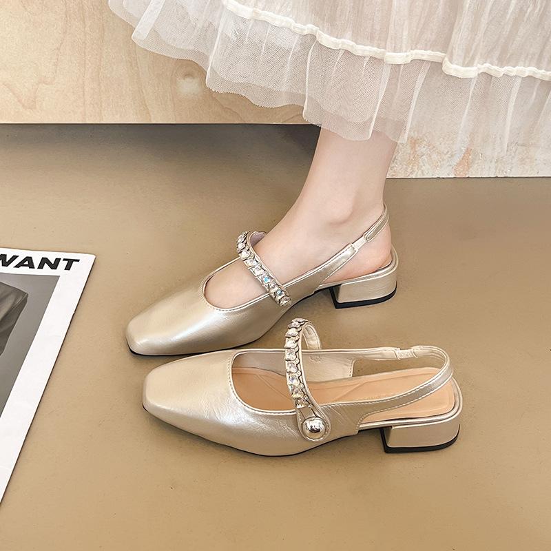 Xiaoxiangfeng flat-bottomed bag head rear empty sandals women's 2025 summer new temperament versatile French rhinestone Mary Jane shoes