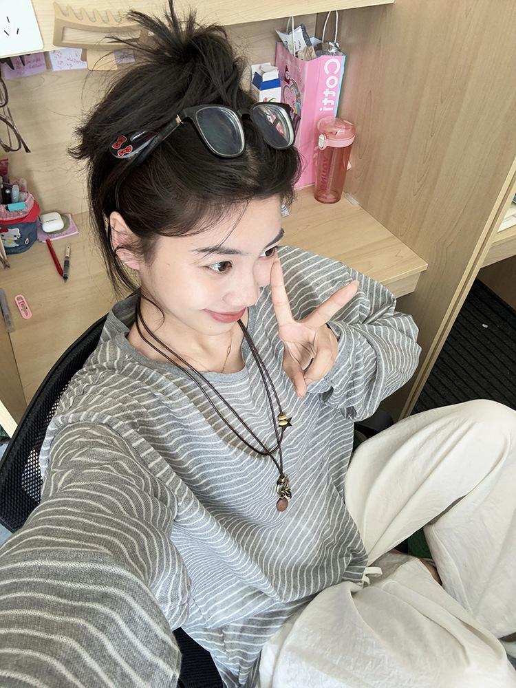 Korean striped round neck sunscreen blouse long-sleeved T-shirt women s summer design loose summer relaxation top S серый