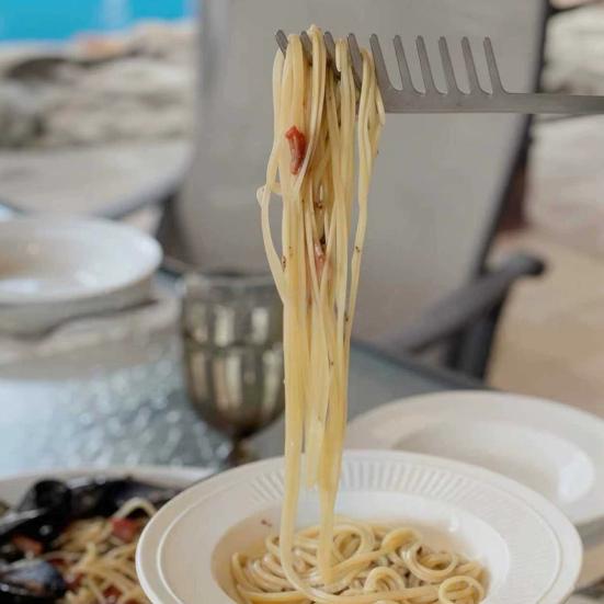 Stainless Steel Spaghetti Comb Ergonomic Pasta Server Creative Pasta Portioning Tool for Separated Noodles Heat-Resistant Essential Gadget