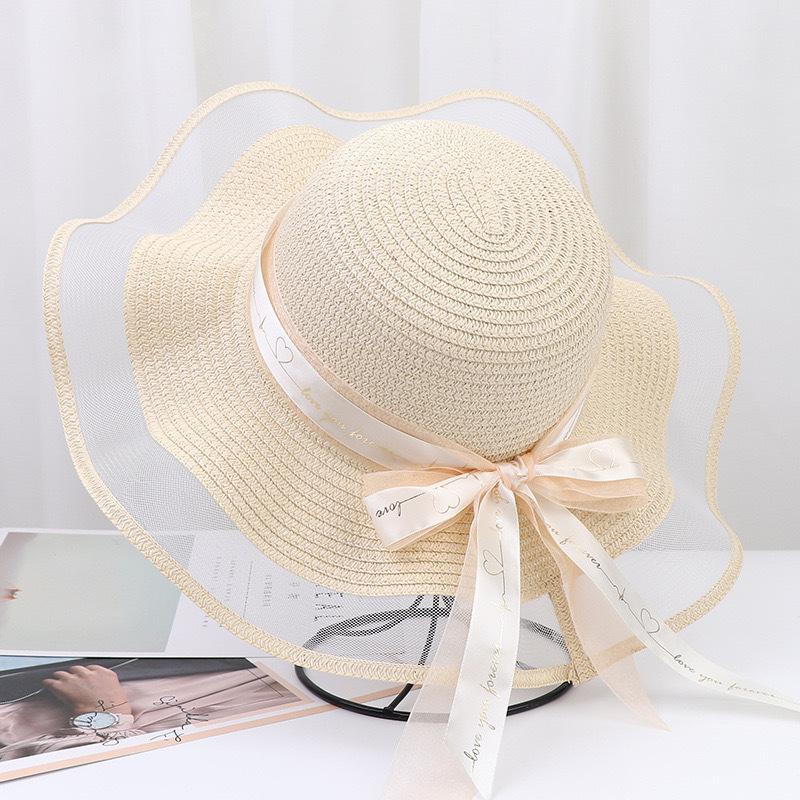 Summer Big Eaves Sunshade Straw Hat Korean Version Face Covering Seaside Vacation Sun Hat Foldable Temperament Spring and Summer Sunscreen Hat Women