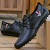 2024 einfarbig rutschfeste Herren Fahrschuhe Frühling Herbst Neue Leder Atmungsaktive Herren Peas Schuhe Britische Casual Sneakers botas