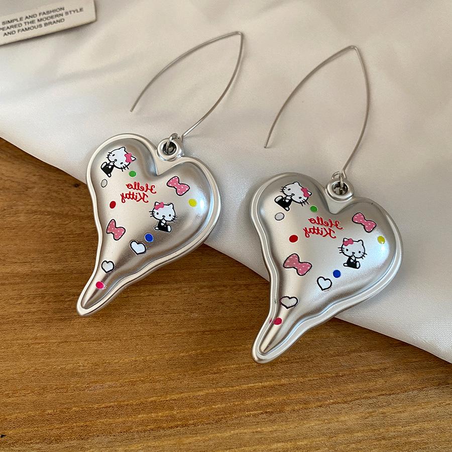 

Cold wind love printing pendant ear hook personalized design sense simple fashion earrings light luxury high sense earrings women
