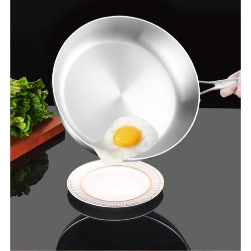 The stainless steel frying pan is non-stick, durable, lightweight, dishwasher safe, and non-toxic. (26cm)