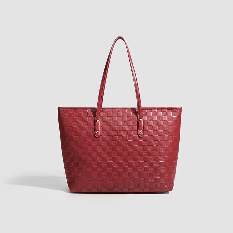 

Large-capacity bag New fashionable commuter shoulder bag feels casual and versatile красный