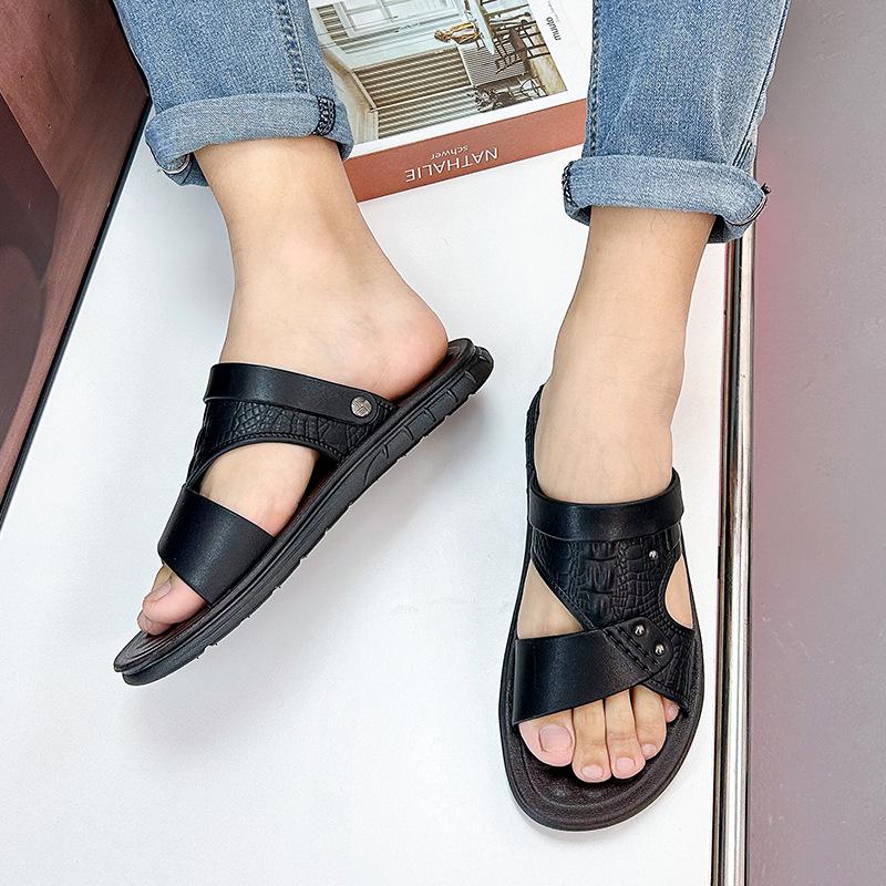 Hausschuhe Herren Sommer neu Zehen freilassende Sandalen Leder Krokodilmuster Sandalen integriert lässige Mode Strand Herrenschuhe