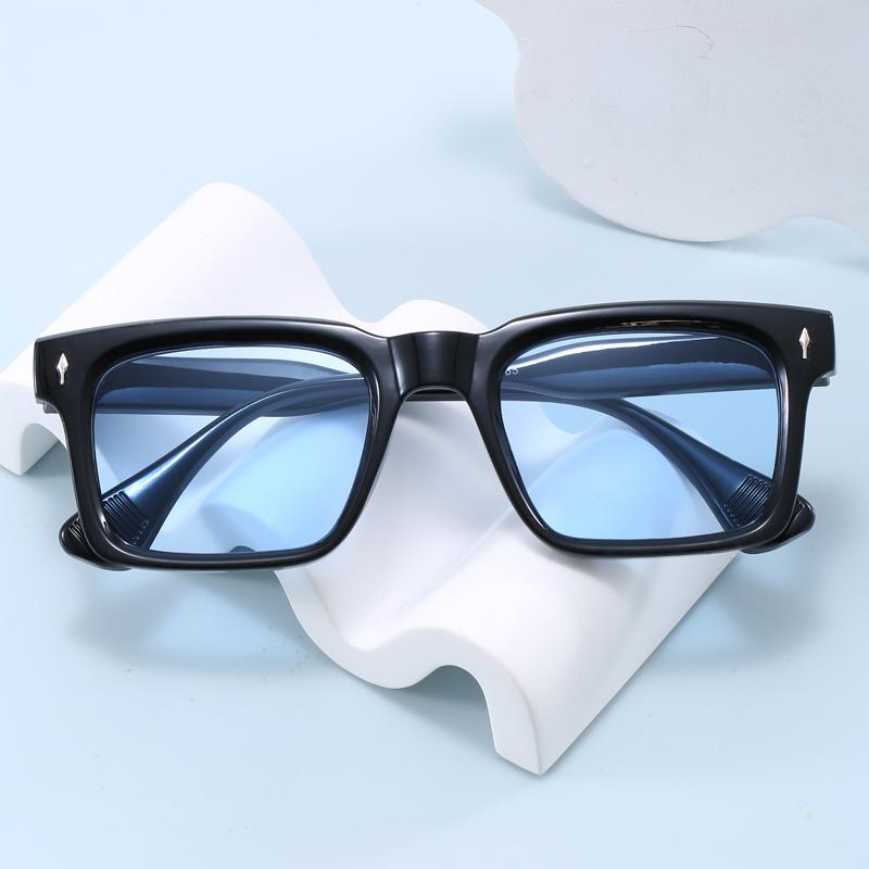 7pcs Rectangular Sunglasses Female Male INS Style Luxury Brand Design Square Sun Eyeglasses Vintage UV Resistant Eyeglasses Unisex