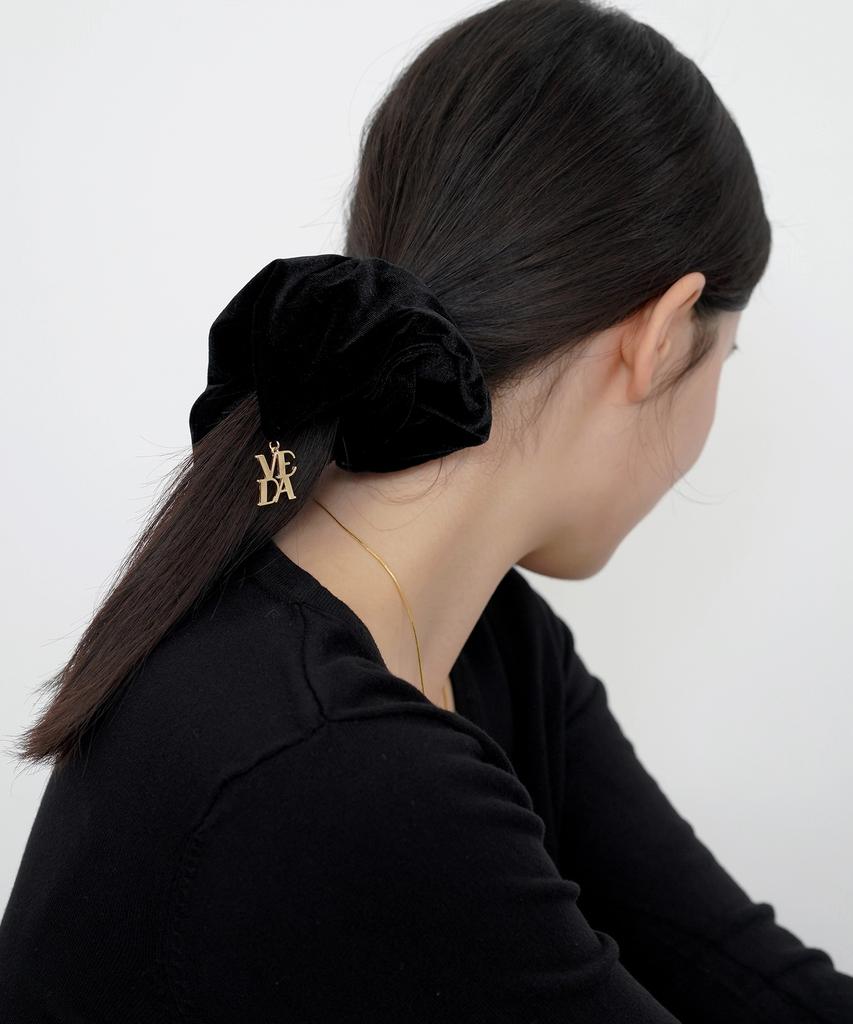 Veda Scrunchie Black