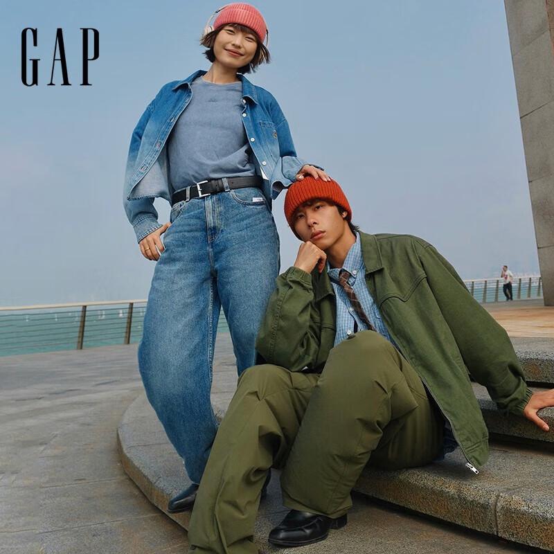 GAP Women's Classic Logo Crew Neck Short Sleeve T-Shirt