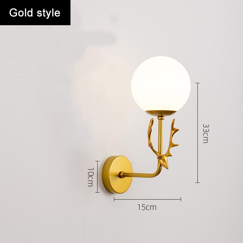 Die Wandlampe im Wohnzimmer ist einfach und modern, und das nordische Geweihschlafzimmer ist kreativ. Die Flur- und Balkontischlampe
