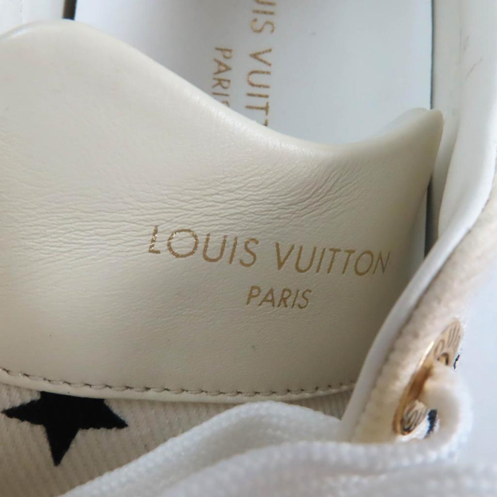 Great LOUIS VUITTON Sneakers timeout line Monogram star Leather White Canvas Used