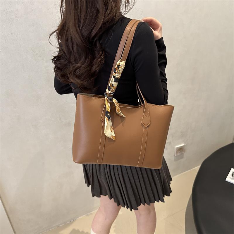 Fashion Versatile Retro Commuter Shoulder Bag Simple Tote Bag College Student Class Bag Women's Bag