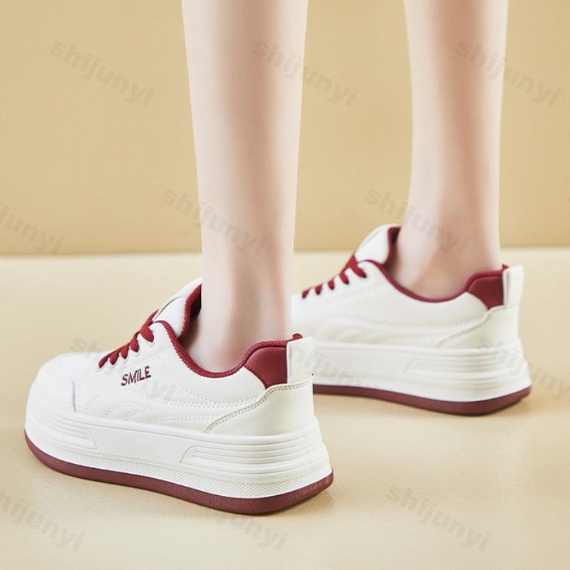 Fashion Women's White Shoes 2026 Spring Autumn New Outdoor Non Slip Platform Sneakers Height Increase Lace Up Casual Board Shoes