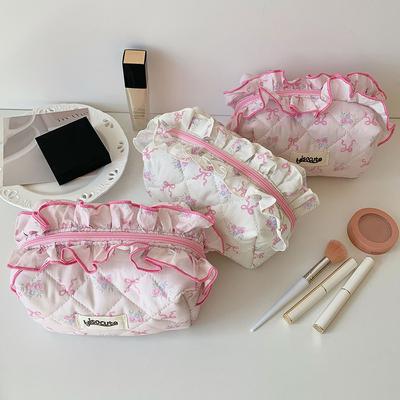 Niedliche Make-up-Tasche mit Schleife und Blume, gesteppte Baumwolle, Reißverschluss, Kosmetik-Organizer, Damenhandtasche aus Stoff, tragbarer Kulturbeutel für Mädchen