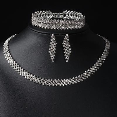 Braut-Strass-Halskette, Ohrringe, Armband, Schmuckset, rautenförmiger Hochzeitsschmuck, zweiteiliges Set