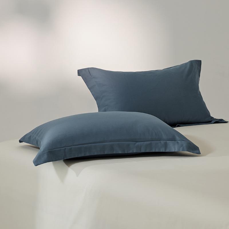 Set aus zwei Kissenbezügen aus gebürsteter langstapeliger Baumwolle - 100 Fadenzahl, Unifarbe, luxuriöses Gefühl