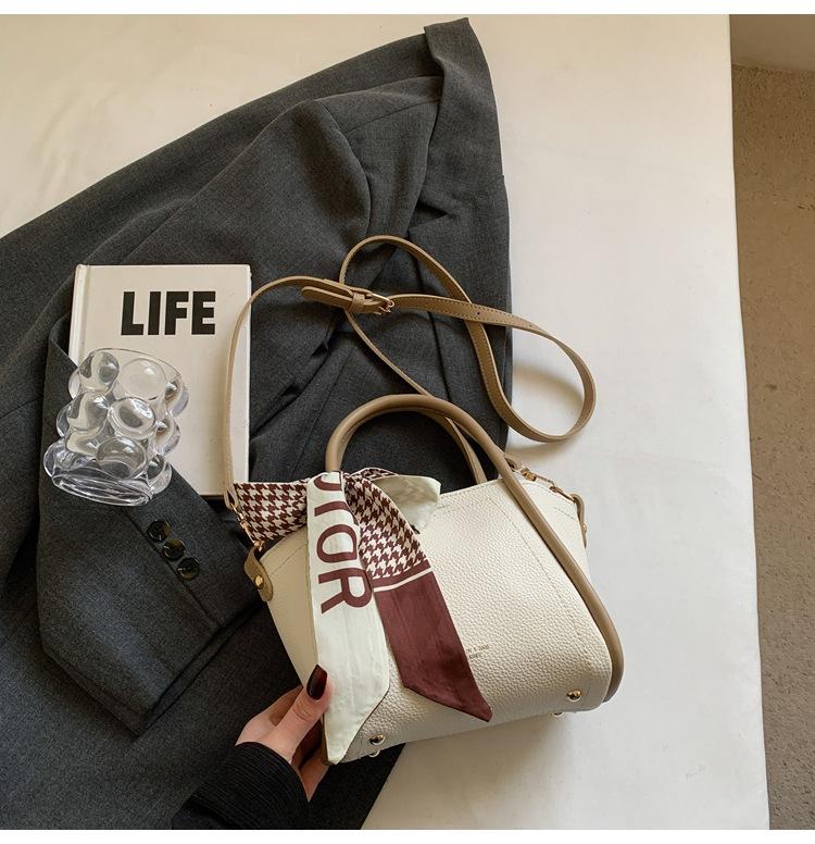 Textured Hand Bag Women's 2025 New Versatile Popular Spring Fashion Casual Shoulder Bag Crossbody Bucket Bag