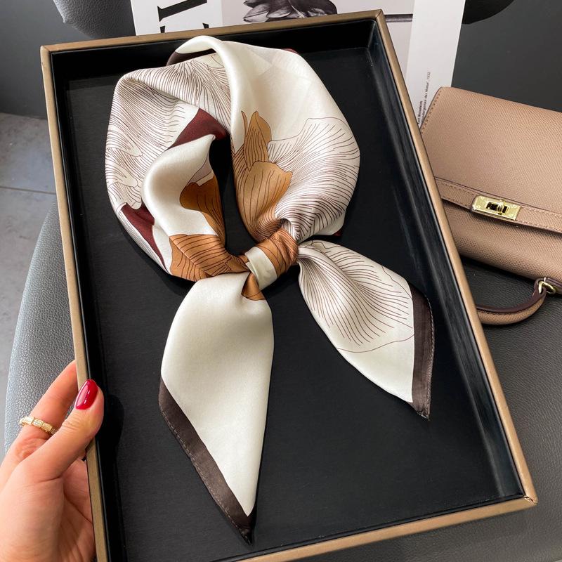 Korean Style Sweet Green Floral Butterfly Faux Silk Scarf - Women’s Versatile Spring/Summer Neck Scarf, 70cm Square.