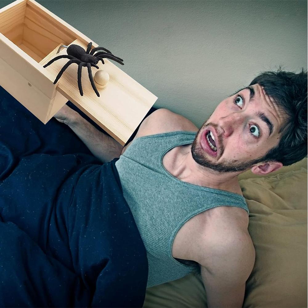 Rubber Spider Prank Box Handmade Wooden Pop-Out Scare Surprise Boxes