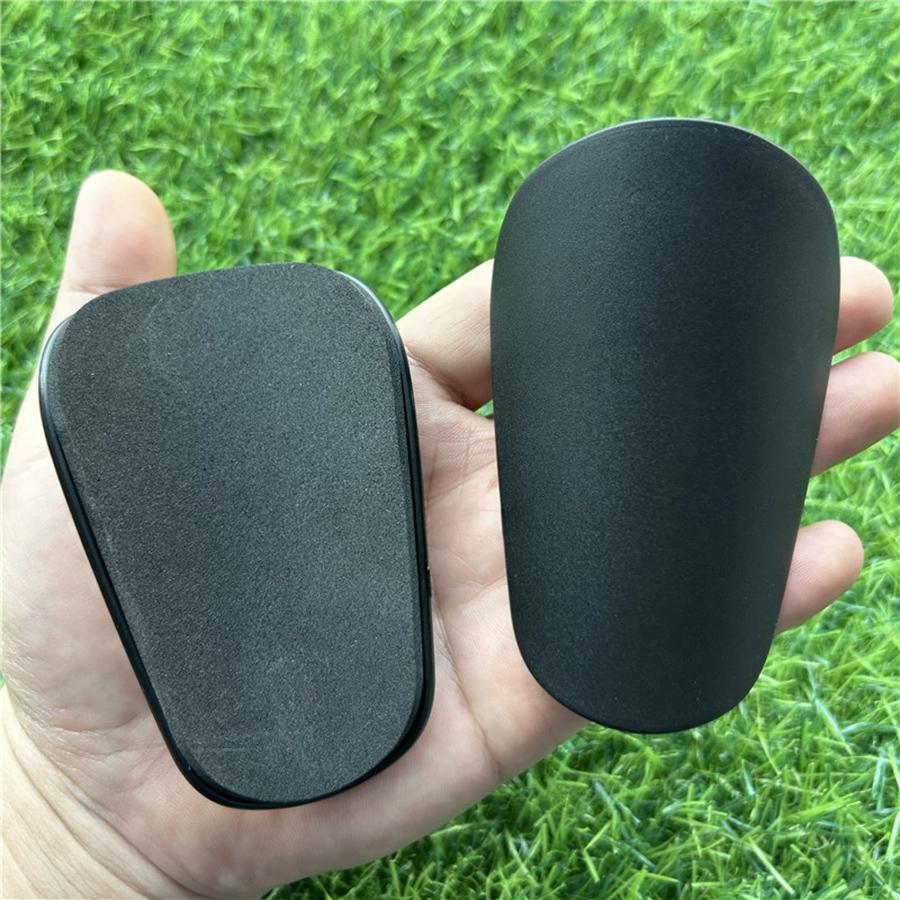 1Pair Shin Guards for Soccer Football Plastic Leg Guards Green Field Ball Sports Protective Accessories Football Training Mini S