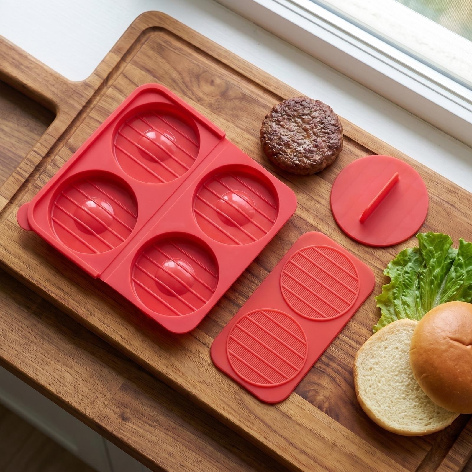 

3 Piece Foldable Silicone Burger Patty Mold Set with Plastic Divider and Press for Uniform Meat Patties Cooking Tool One Size червоний