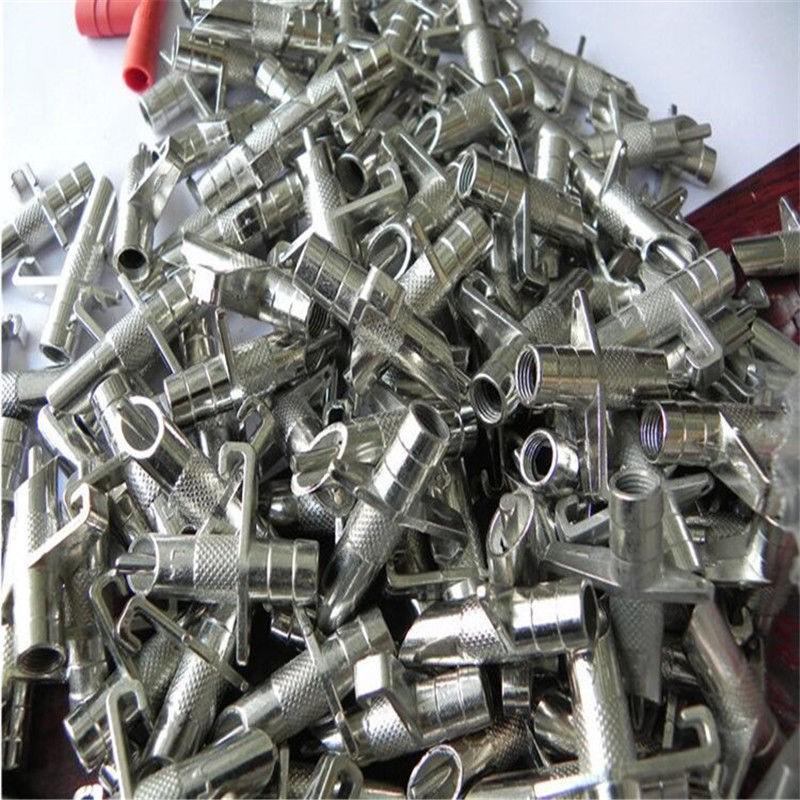 Kaninchen-Entenschnabel-Automatisches Tränkesystem mit integriertem verzinktem Tränkenippel