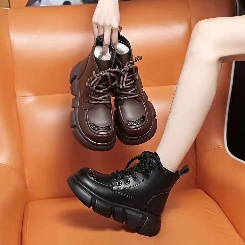 Women's Large Size Soft Sole Winter Warm Anti-slip Fur One Snow Boots Padded Lined Ankle Boots Waterproof Outdoor Sports Cotton Boots Martin Boots