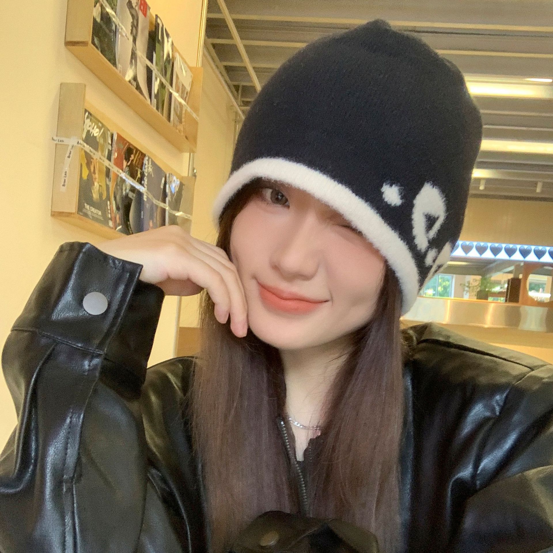 

Niche color matching knitted hat women s autumn and winter warm cold hat bag head fashion wool hat concave styling trendy adult elastic рожевий