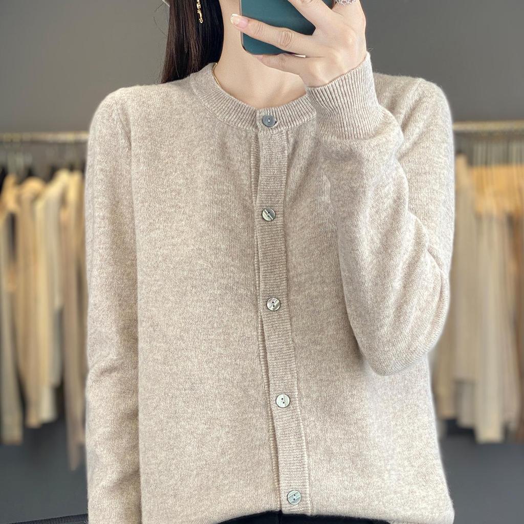 2025 A/W Women's Knit Cardigan: Round Neck, Long Sleeve, Loose Wool Pullover, Comfortable Solid Color Sweater