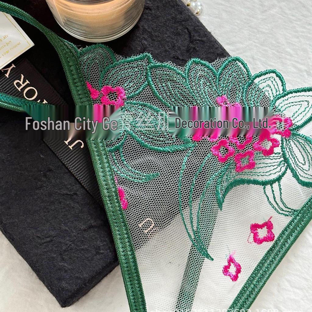 Ultra-Dünnes Spitzen-Dessous-Set: Sexy & stützend für größere Oberweiten