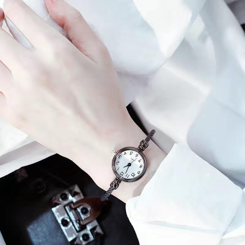 Women's Open Bangle Quartz Watch: Elegant and Simple Design