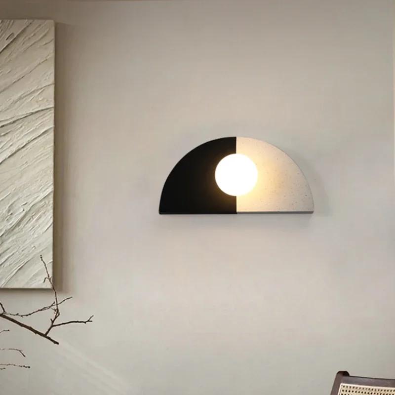 Retro Round Solid Wood Circular Wall Lamp Modern Homestay Vintage LED Lighting Unique Artistic Decoration Wall Sconce