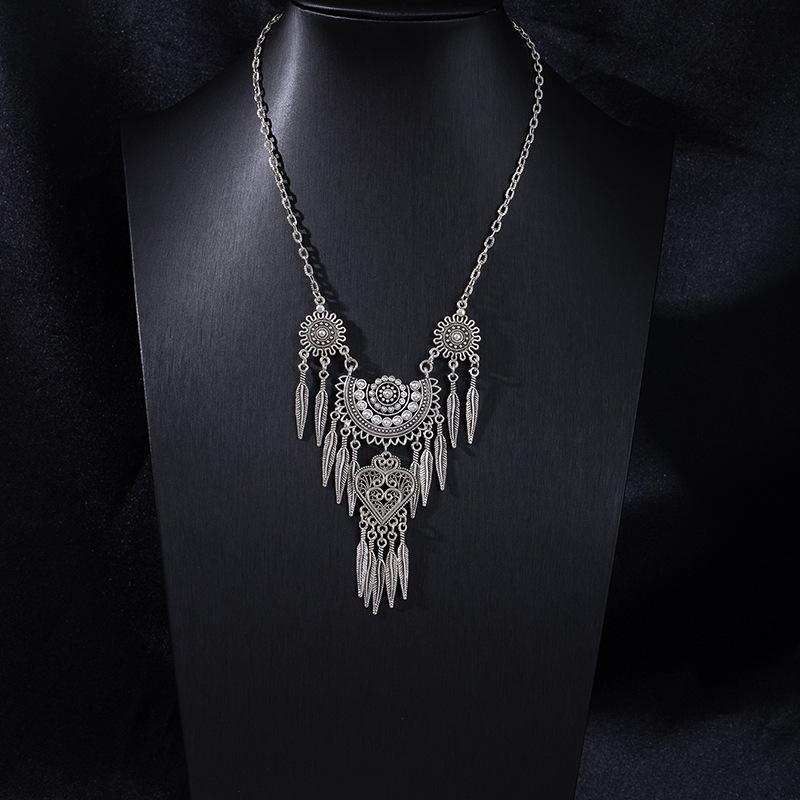 Retro Ethnic Portrait, Coin Tassel Necklace, New Chinese Exotic Collarbone Chain, Miao Jiang Girl Neck Chain