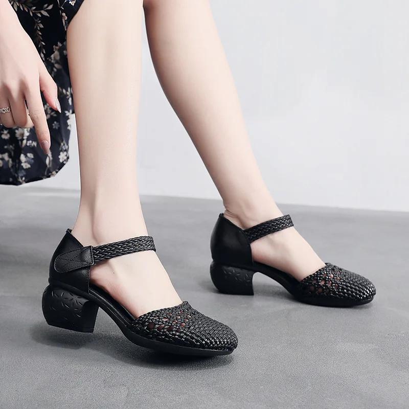 Ethnic Style Women's Shoes 2025 New Summer Baotou Breathable Women's Sandals Thick Heel Fashionable Hollow Hole Shoes