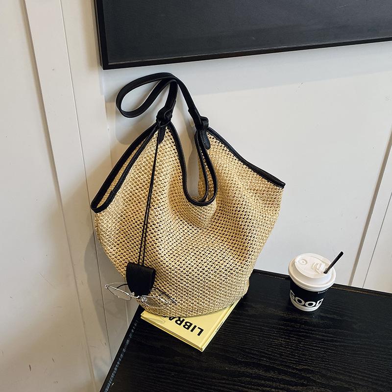 

1pc Women Straw Summer Tote Bag, Fashionable Solid Color, Casual Holiday Beach Bag, Minimalist Vintage Oversized Shoulder Bucket Bag бежевий