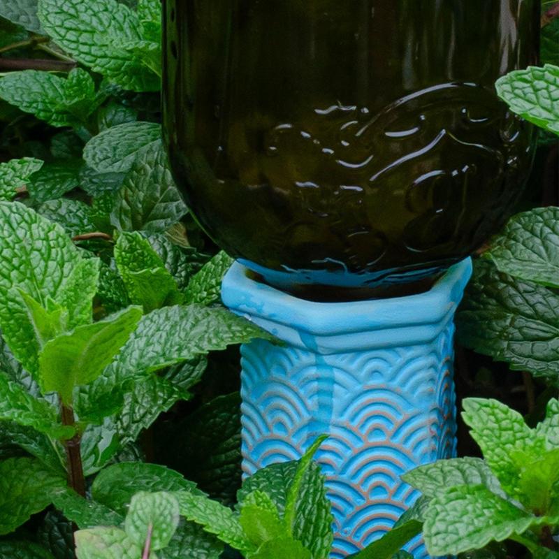 Plant Watering Spikes 4 Pieces Ceramic Irrigation Device Vacation Plant Watering Devices For Gardeners Growers Vacation Balcony