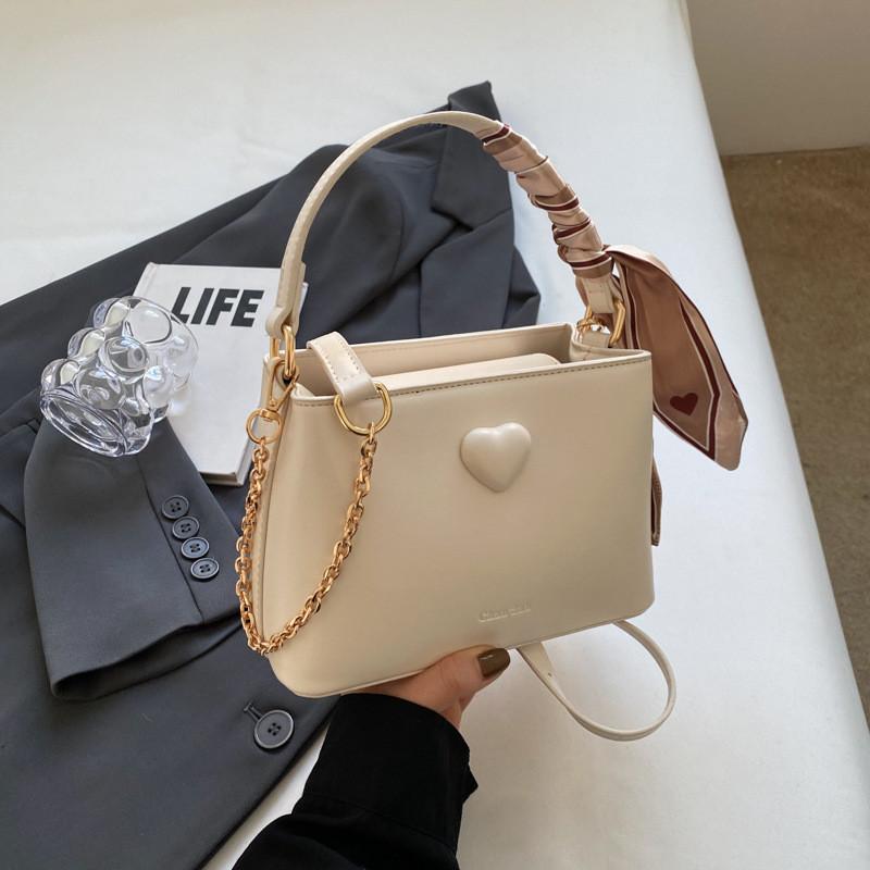 Korean Retro Fashion Bag Women 2023 New Autumn Winter Simple Handbag High-end Small Crowd Shoulder Bag бежевый