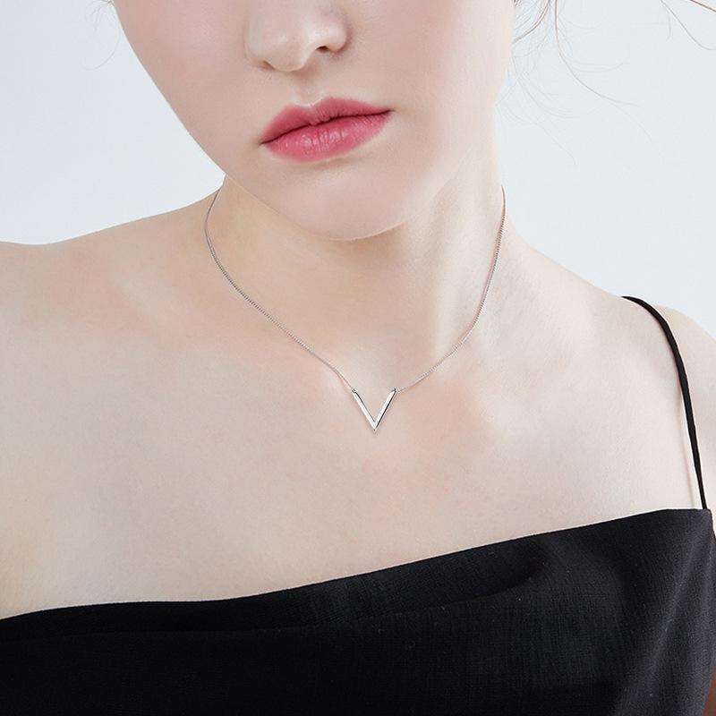 Letter V-shaped Necklace Clavicle Chain Simple High-end Sense Diamond-inlaid Sweater Chain New Accessories for Women