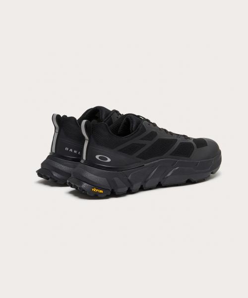 [Oakley] Light Breathe Sneaker - Triple Black FOF10058802Y