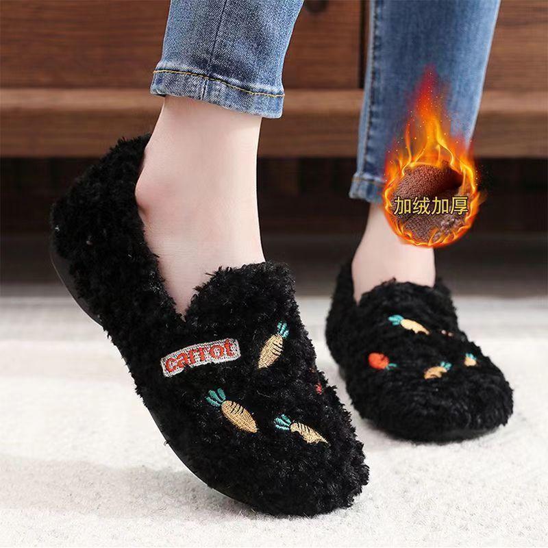 

Зимние новые женские хлопковые туфли, утепленные и теплые, модные, универсальные, повседневные, пушистые хлопковые туфли 40 recommends one size larger