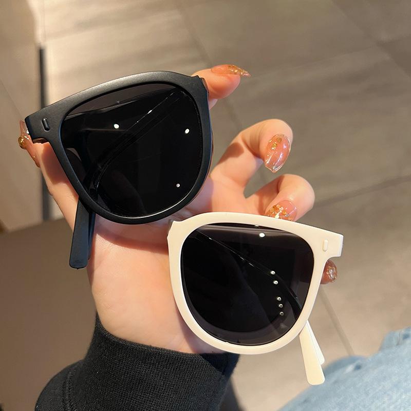 Adult Folding Sunglasses Sunglasses Men'S Summer Uv-Proof Glasses Women'S Uv-Proof Sunshades Storage