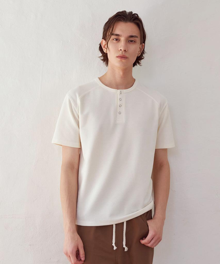SENTAIR Contour Henley Neck Half T-Shirt _Ivory