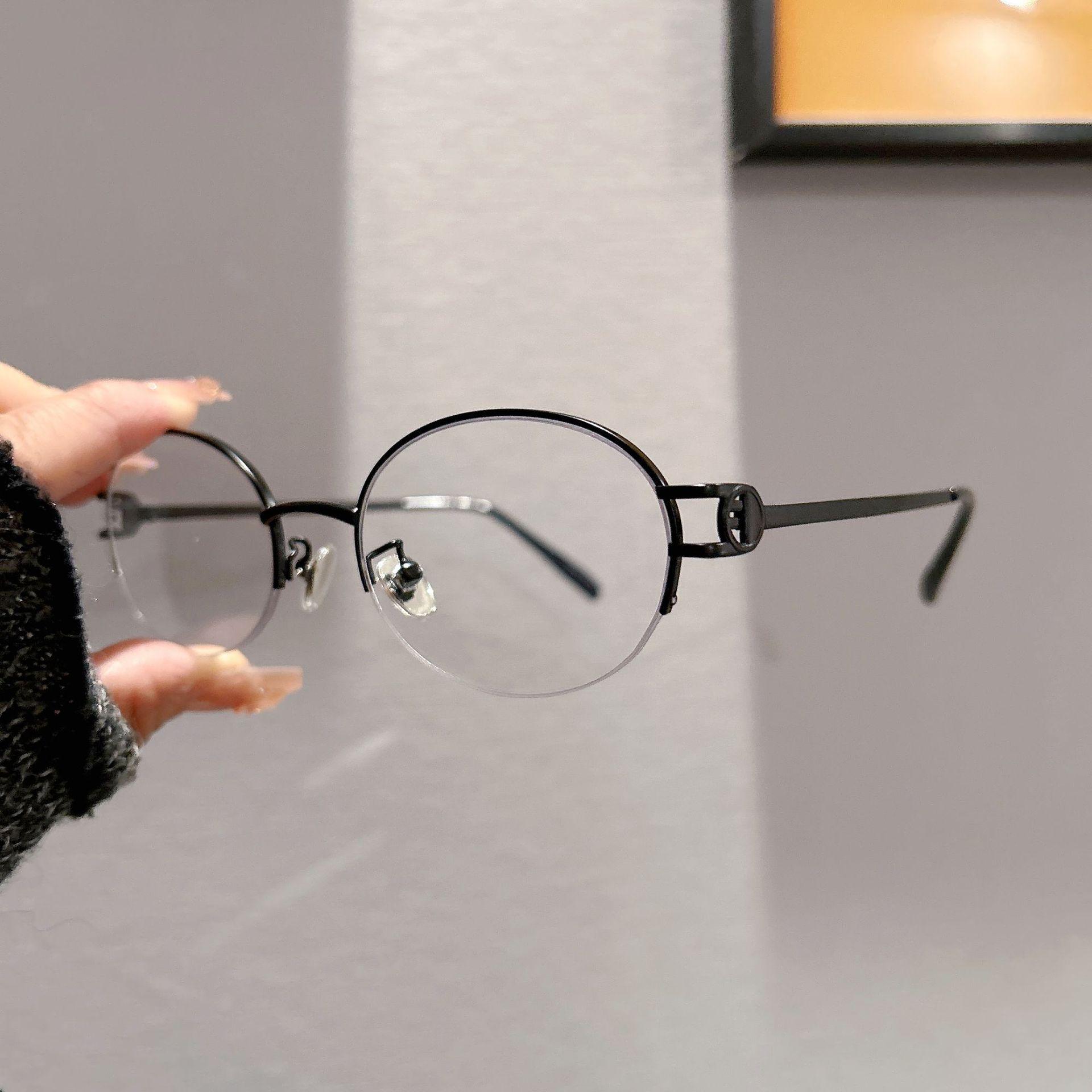 2026 European Retro Oval Anti-Blue Light Small Metal Frame Decorative Glasses чёрный